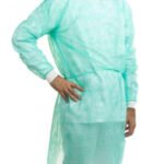 Bata verde con puño